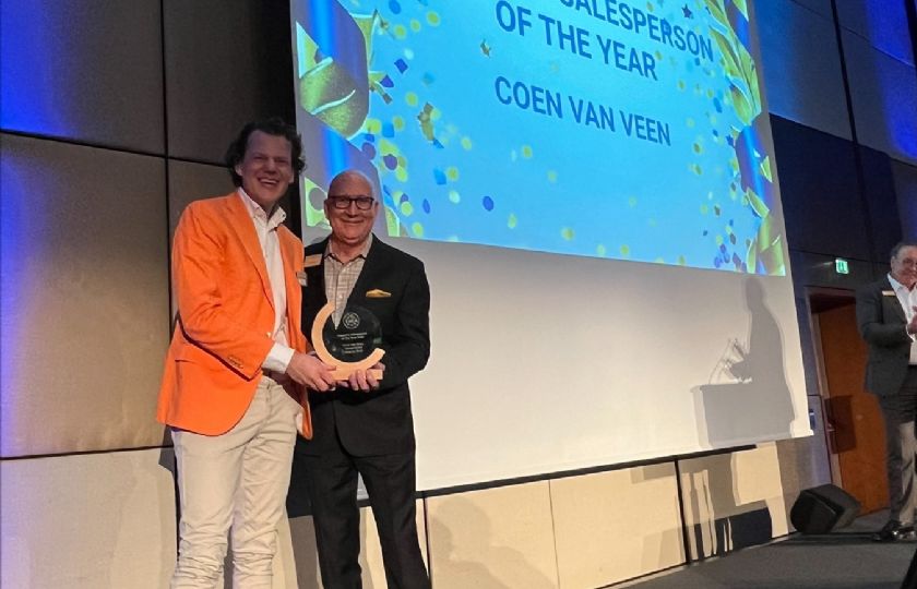 Coen+van+Veen+wint+Hotel+Property+Sales+Person+of+the+Year+Award