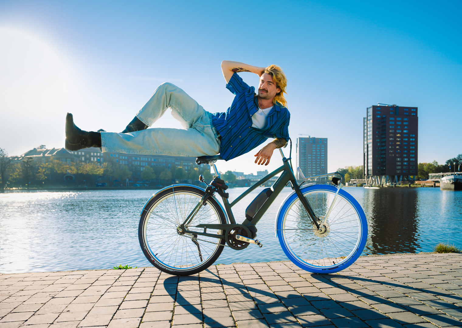 Swapfiets lanceert ‘worry-free’ hotline en tart zwaartekracht in nieuwe campagne